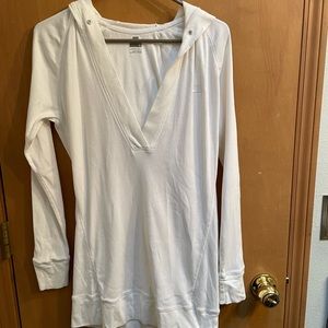 Nike lightweight hoodie v neck front top. White. Size L.